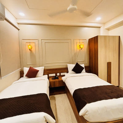Hotel Dual Sharing Double Bed